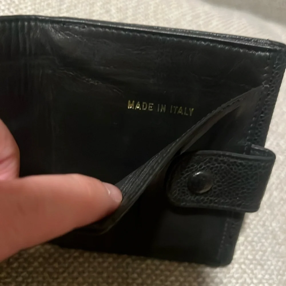 Chanel caviar bifold black wallet  Authentic
